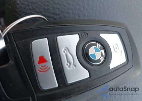 2013 BMW 528I xDrive z USA, uszkodzony, nr VIN WBAXH5C5XDD110013